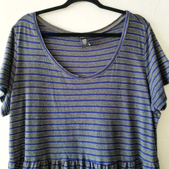 Torrid Metallic Glitter Striped Peplum Top Size 3 - Picture 4 of 7